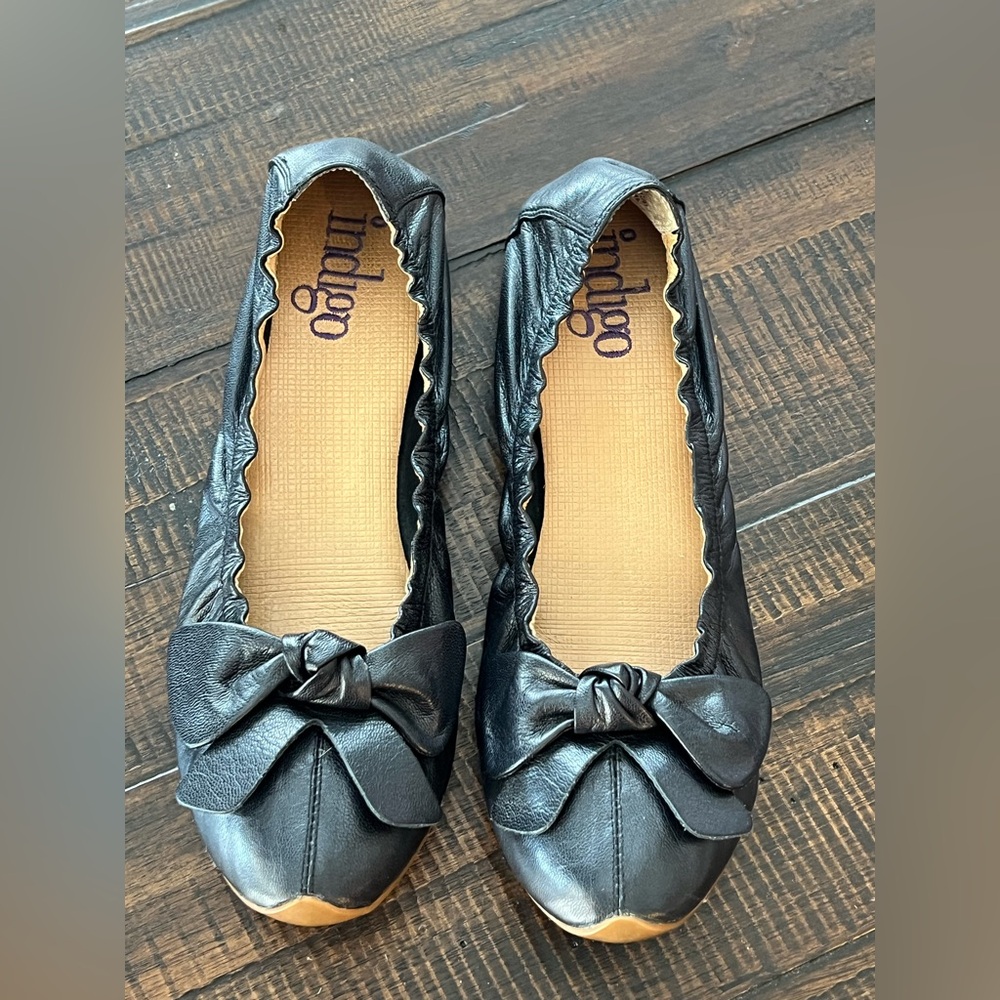 Indigo Women's Black Bow Flats